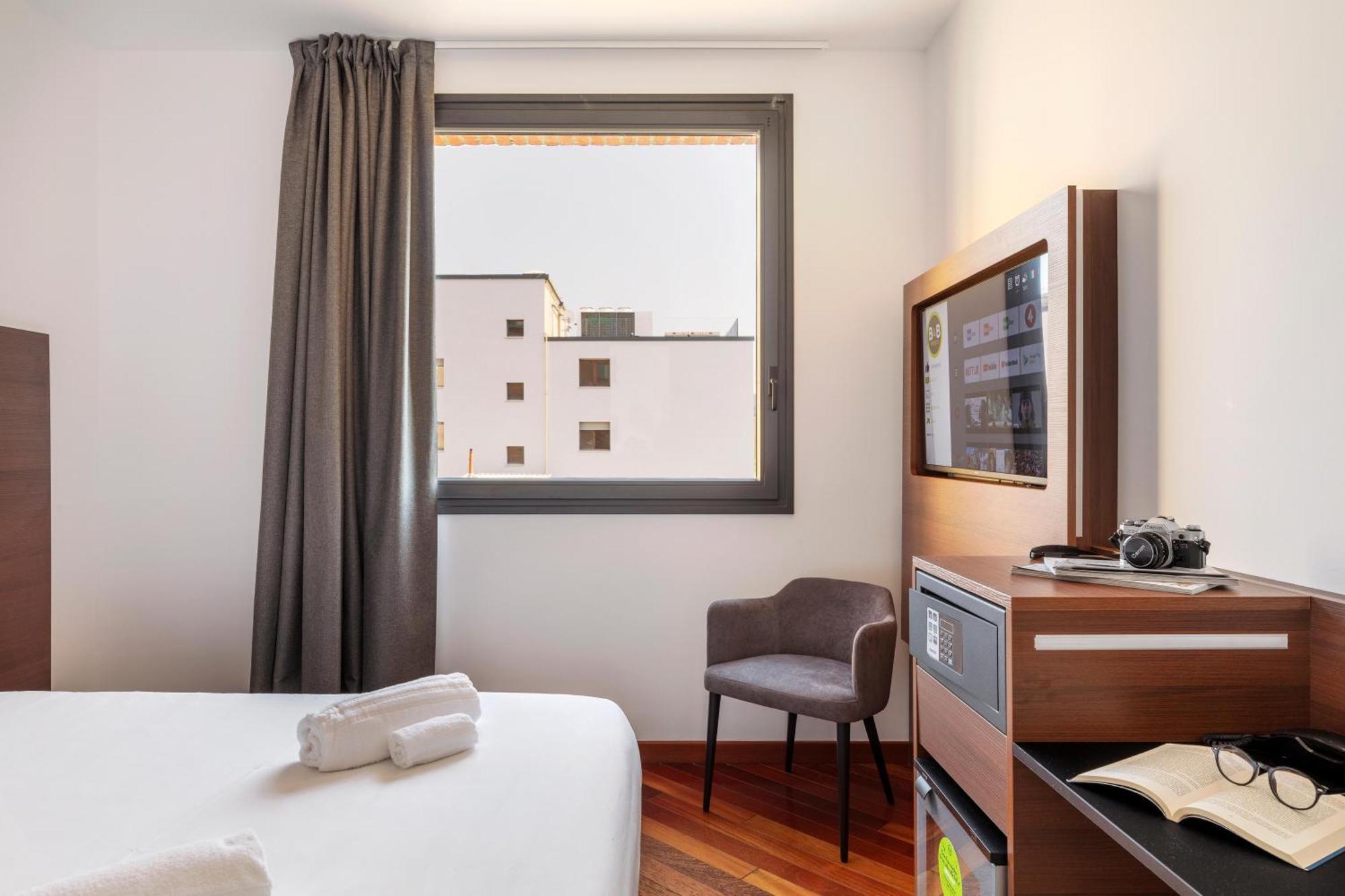 B&B Hotel 사수올로 외부 사진