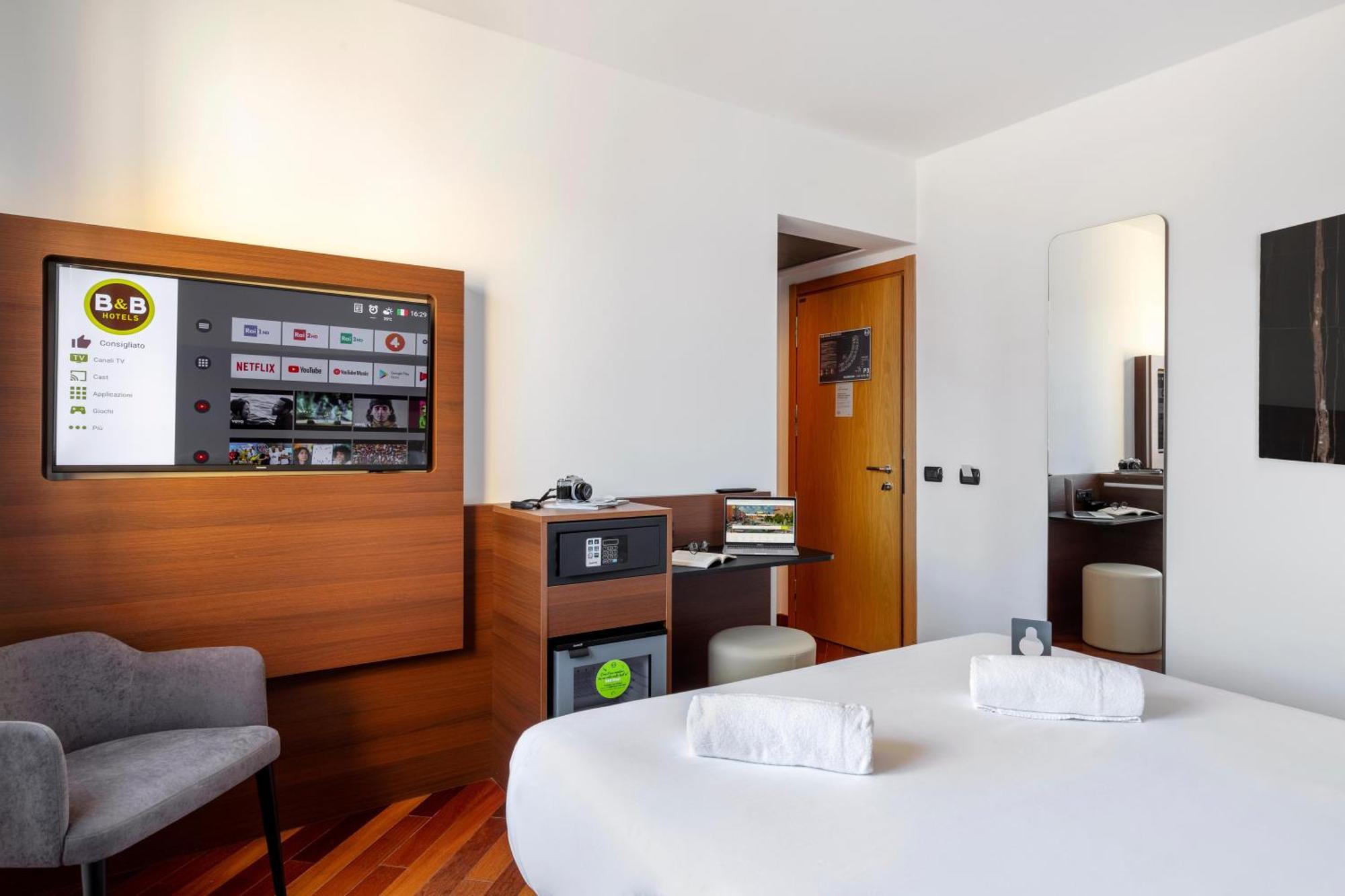 B&B Hotel 사수올로 외부 사진