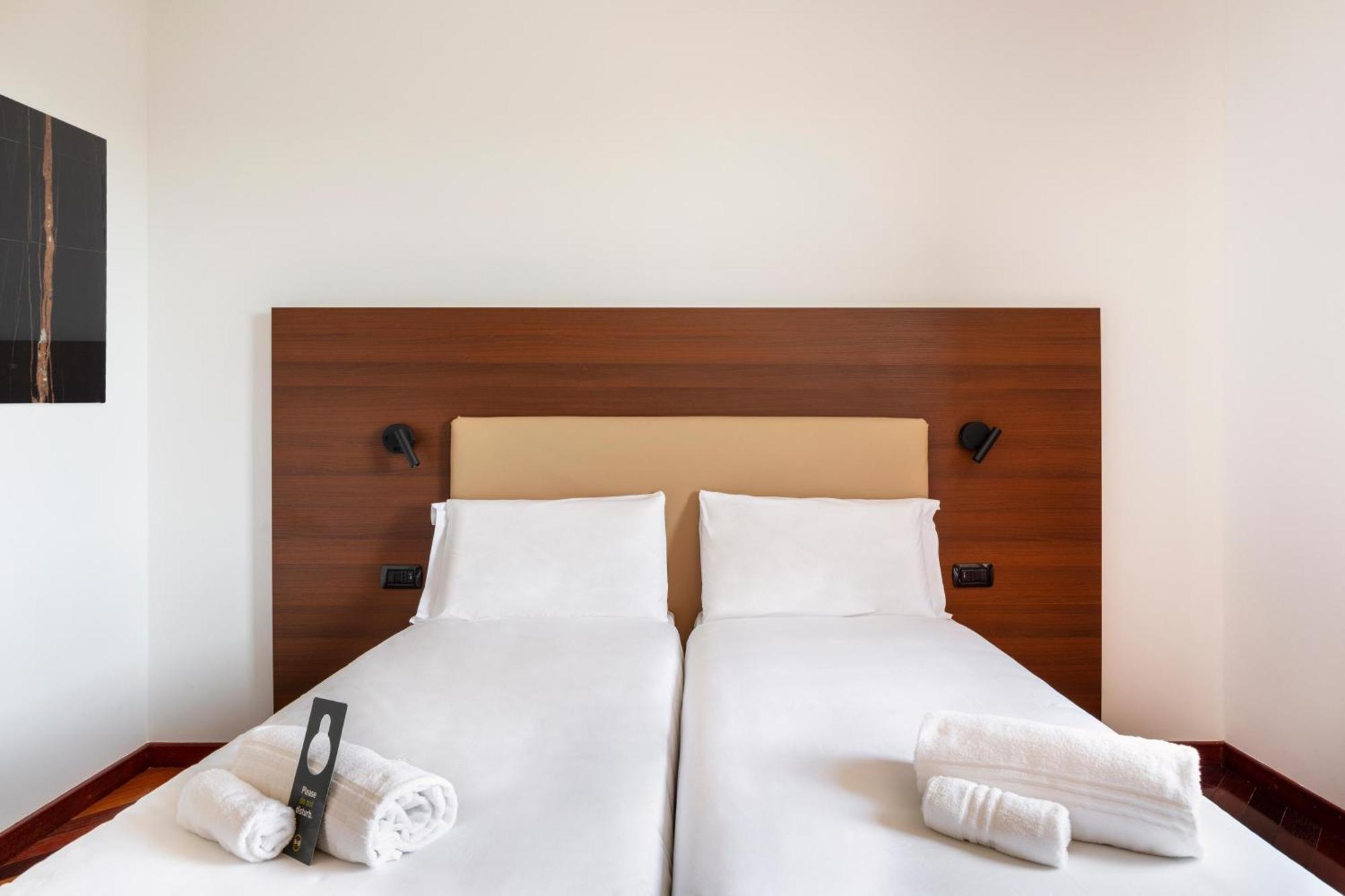 B&B Hotel 사수올로 외부 사진