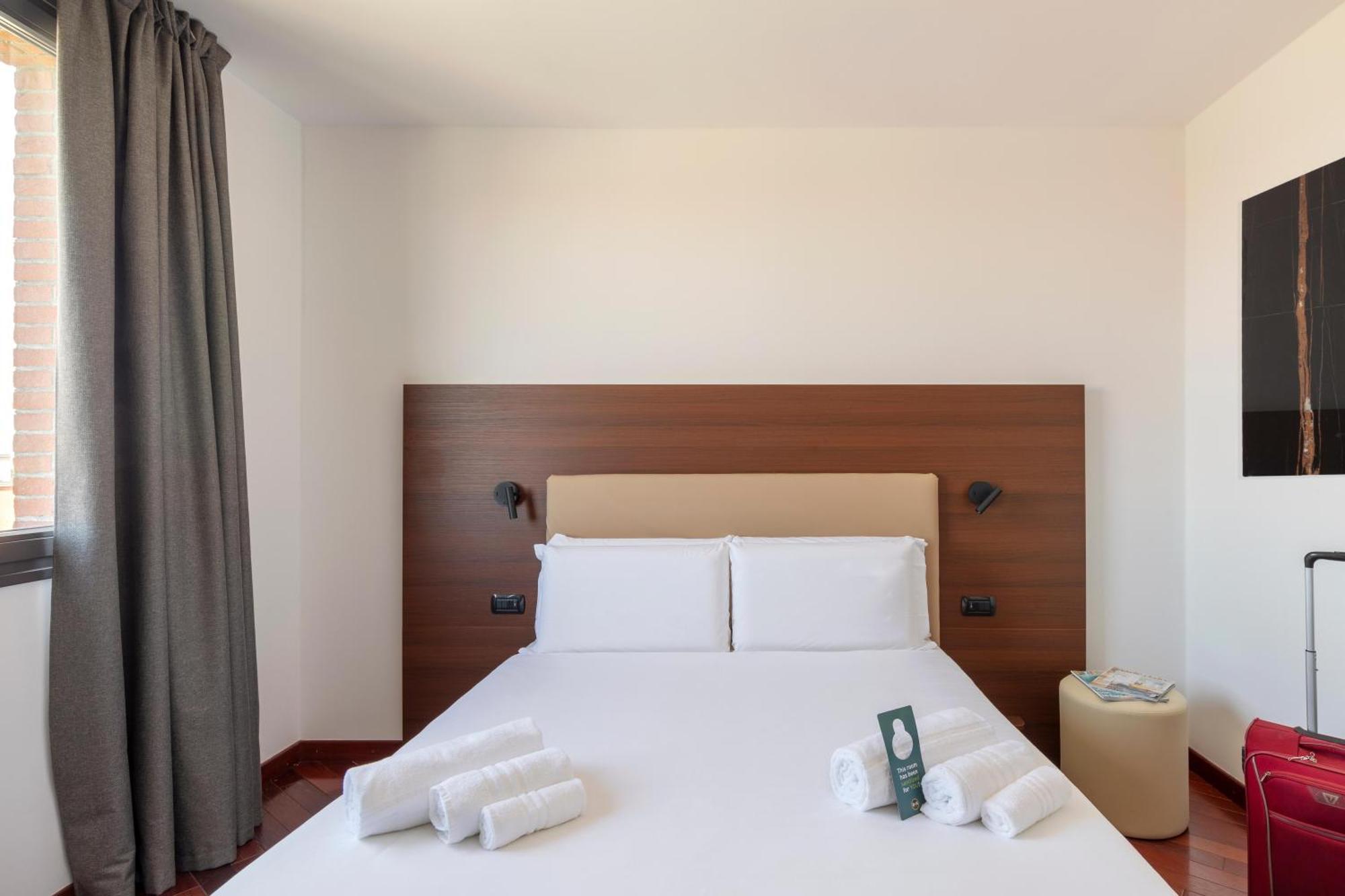 B&B Hotel 사수올로 외부 사진