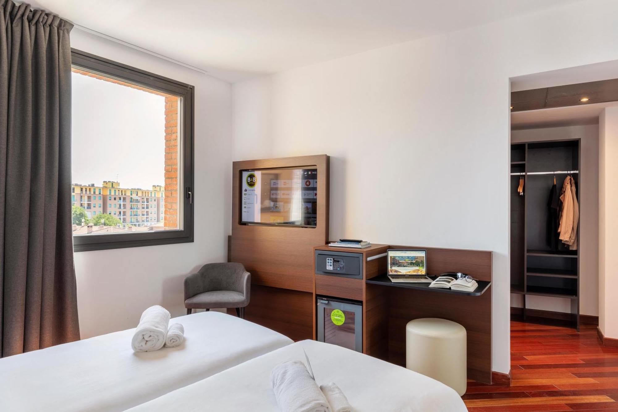 B&B Hotel 사수올로 외부 사진