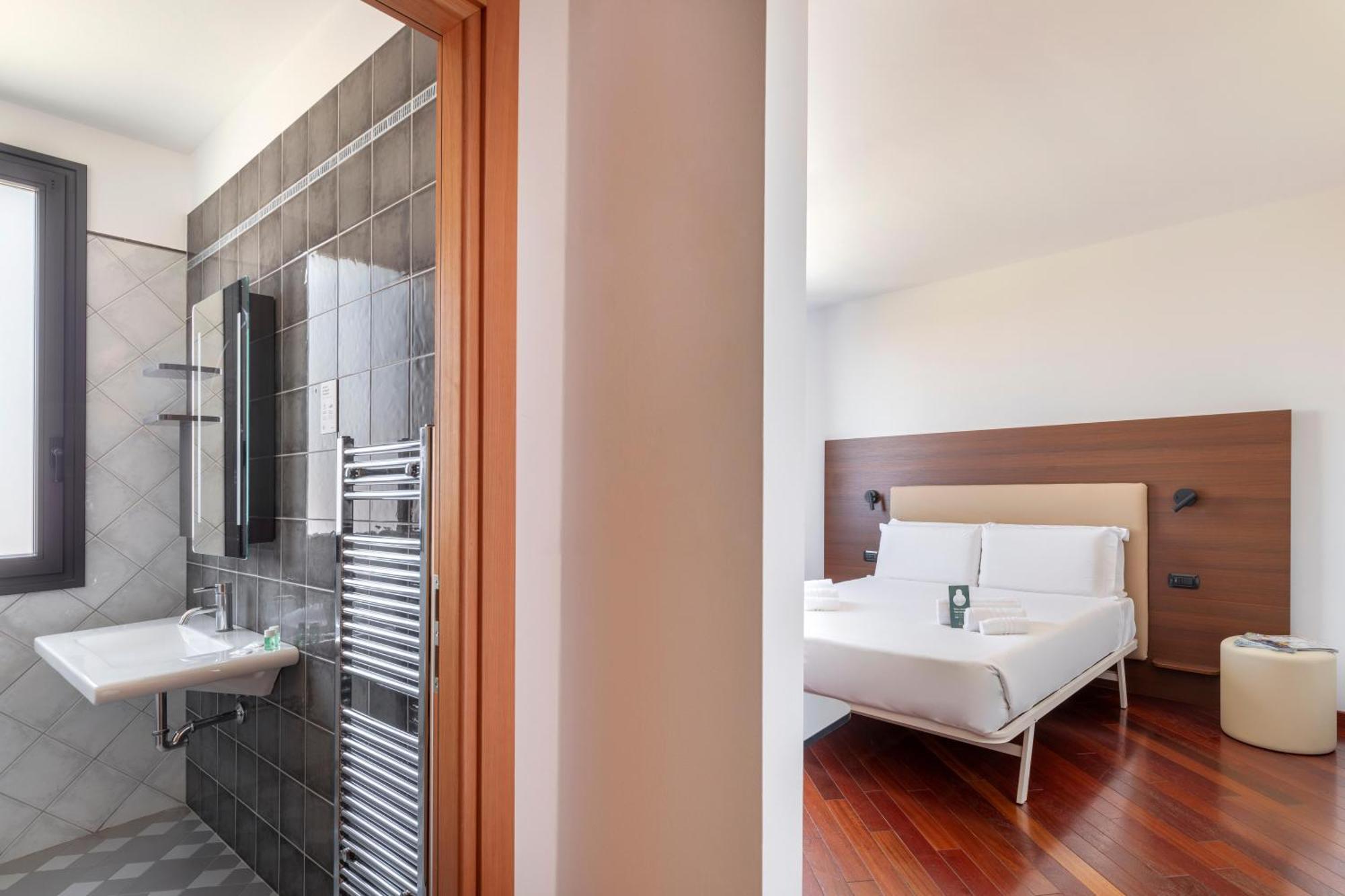 B&B Hotel 사수올로 외부 사진