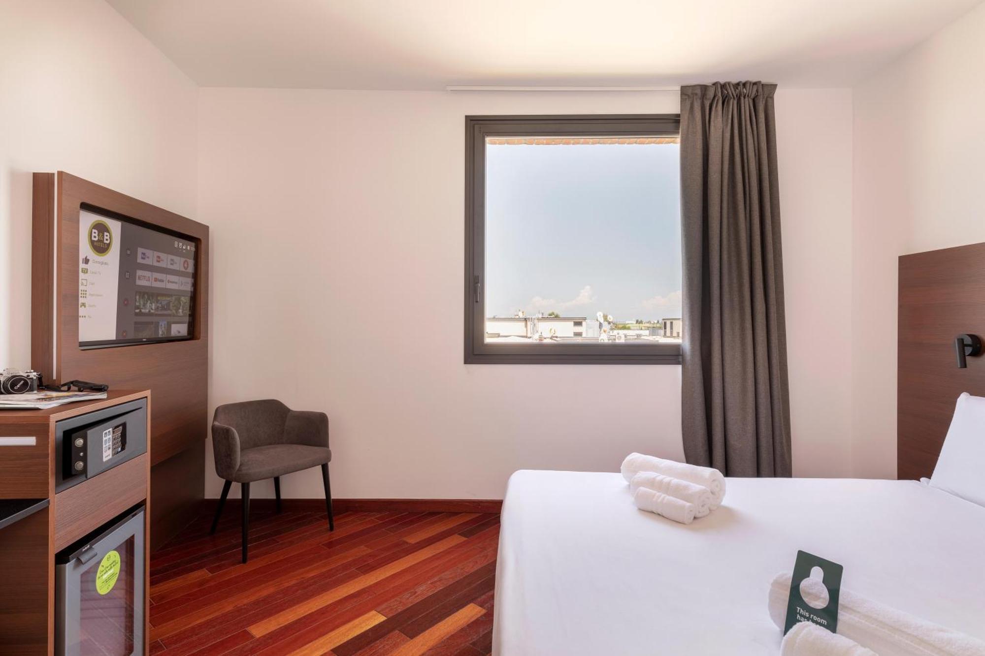 B&B Hotel 사수올로 외부 사진