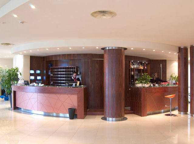 B&B Hotel 사수올로 내부 사진